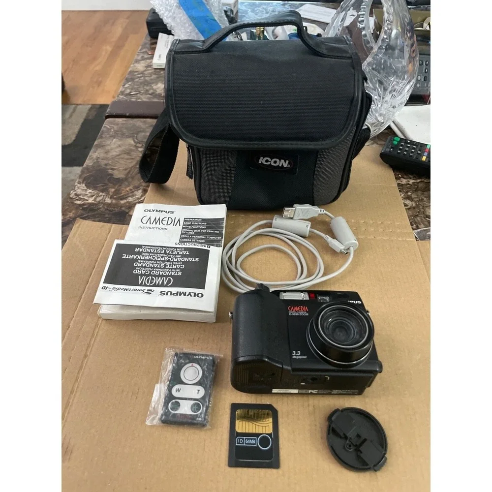 Olympus Camedia C-3030 Zoom Digital Camera Black Bundle 64MB Remote